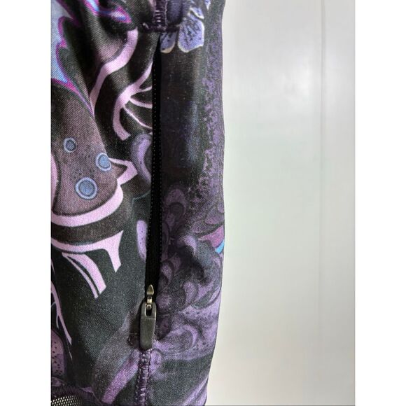 Lululemon Hotty Hot Shorts in Floral Purple Size 6 - Picture 4 of 8